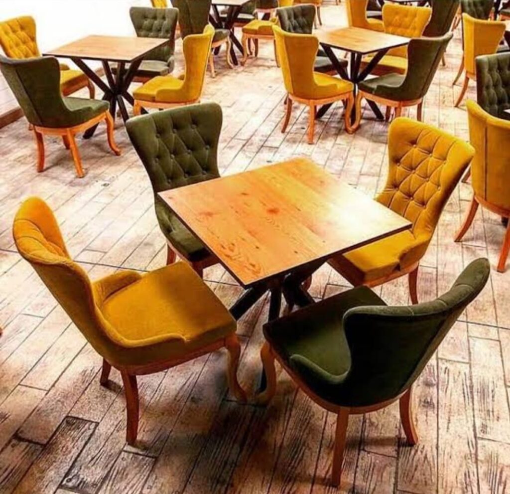 Cafe Koltukları Döşeme ve Tamiri
